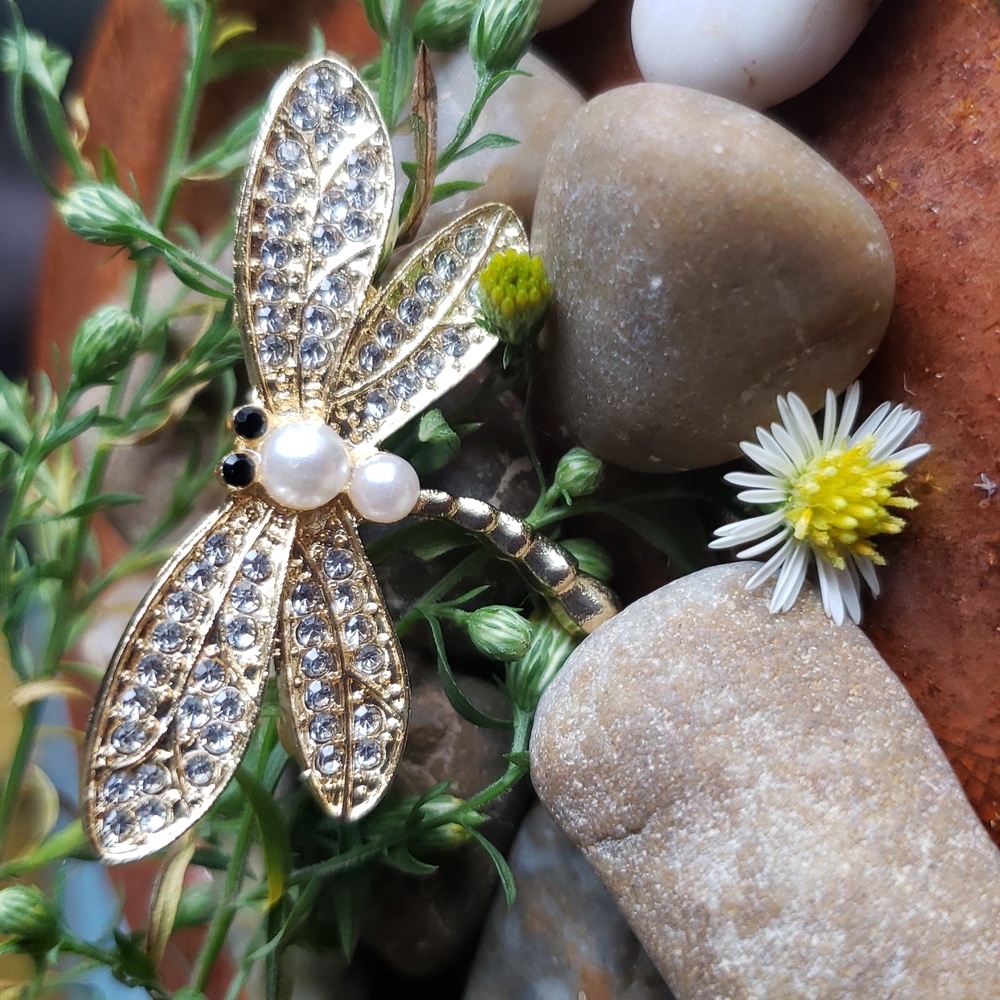 Gold Faux Pearls & Rhinestone Dragonfly Shape Brooch. NWT